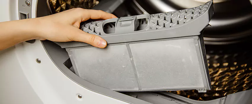 Signs Of A Clogged Dryer Lint Trap in Danbury, Connecticut